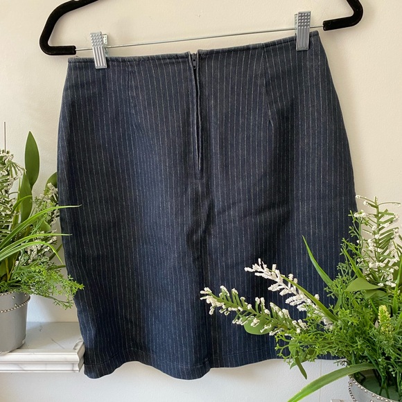 Stripped denim skirt - Picture 2 of 5